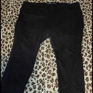 Old navy black rockstar jeans size 28 plus